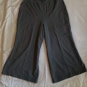Lululemon blissed out culottes gaucho pants